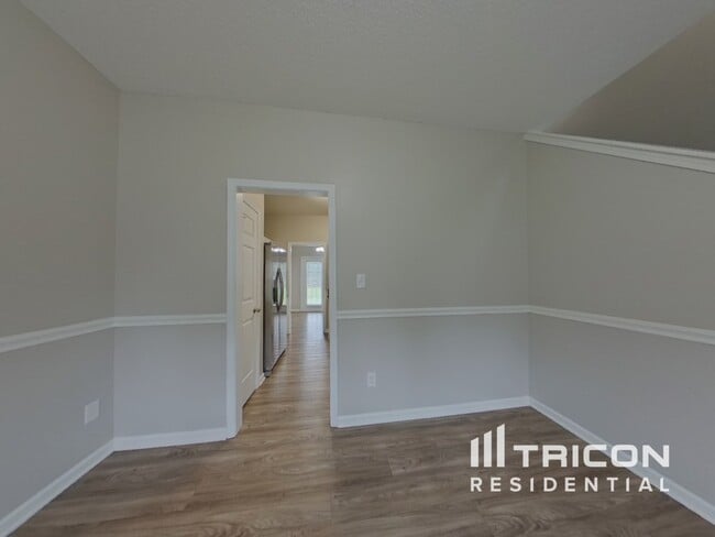 Photo - 3908 Chatterleigh Dr