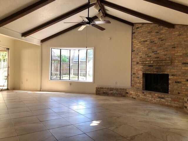 Photo - 139 Pamellia Dr Casa