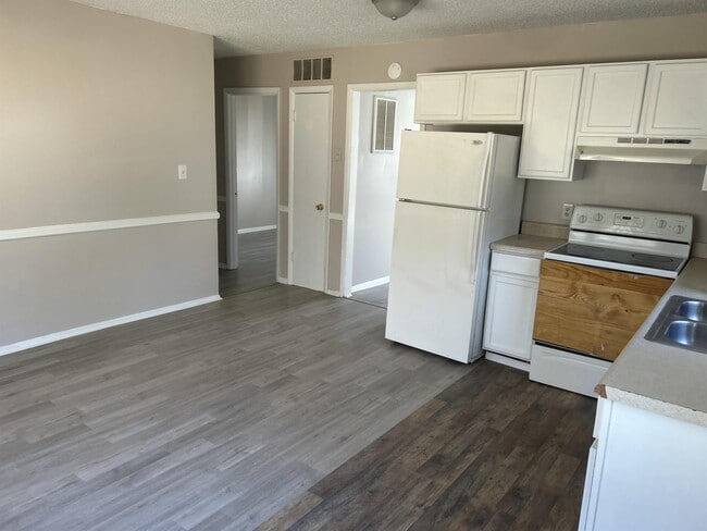 Photo - 3825 Queen Ann Cir