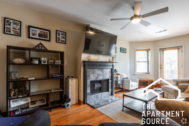 Building Photo - 2330 W Huron St Unit 1E Rental