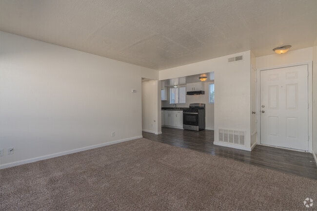 1BR, 1BA - 650SF - Living Room