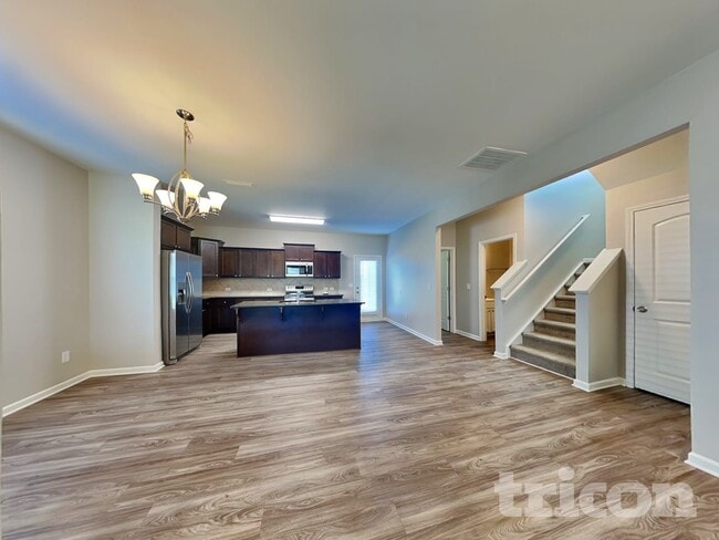 Photo - 531 Comfort Wy