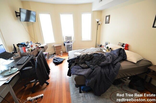 Photo - 74 Brooks St Apartments Unit 2