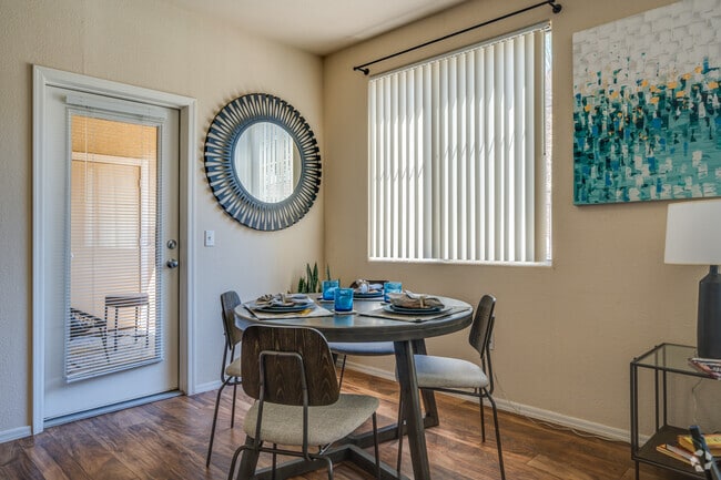 2BR, 2BA - 1,119SF