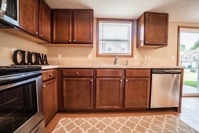 Photo - 390 Station 44 Pl