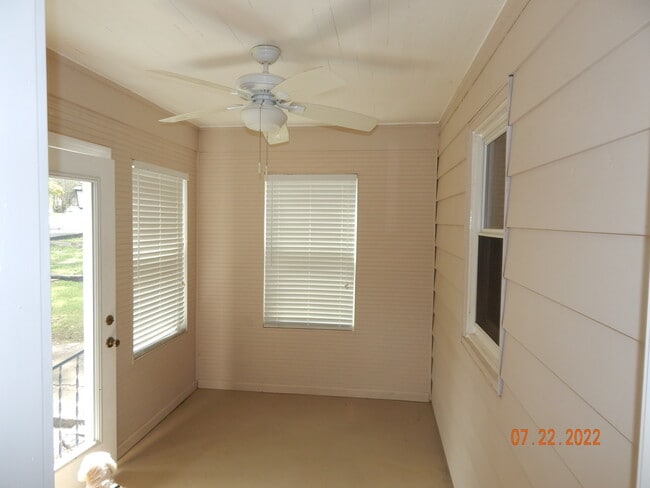 Photo - 1449 Mimosa Cir SE