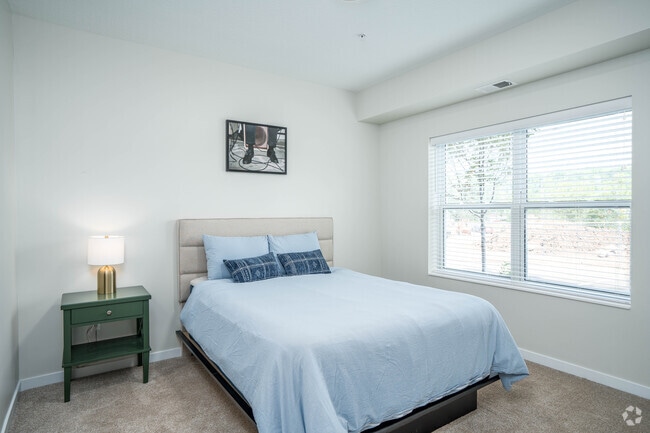 Palisade - 1BR,1BA -733SF - Bedroom