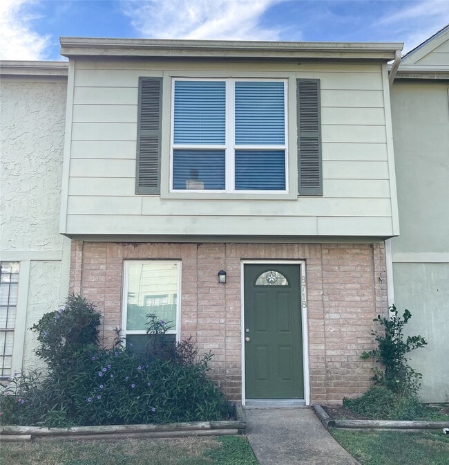 Building Photo - 8718 Victorian Village Dr Unit 8718