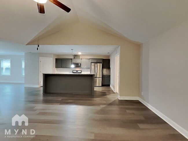 Photo - 1029 Airedale Trail