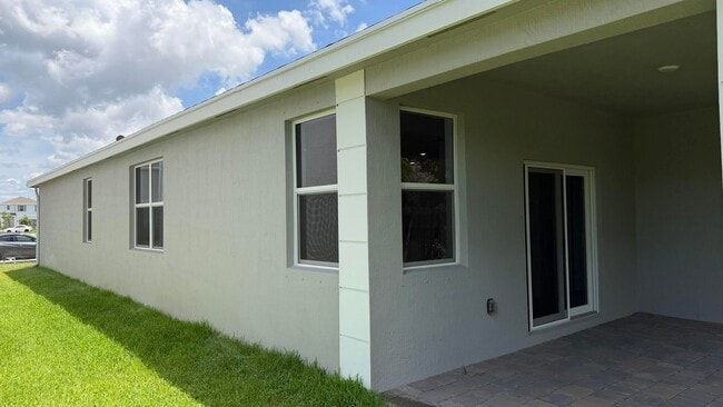 Photo - 1872 NW 6th St