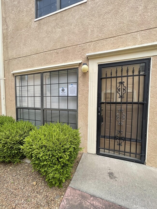 Photo - 6041 Sequoia Rd NW