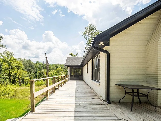 Photo - 7441 Walsh Rd