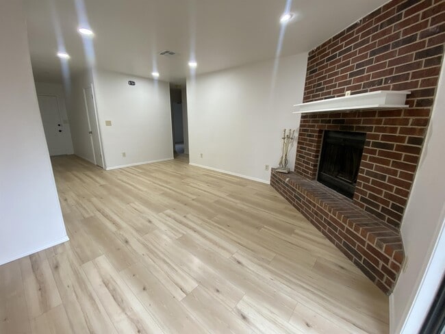 Photo - 804 Hawks Nest Dr