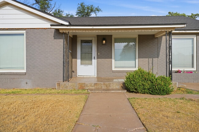 Photo - 1011 Walnut St