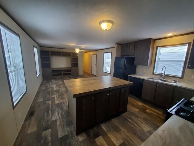 Photo - 45 Sparrow Hill Dr