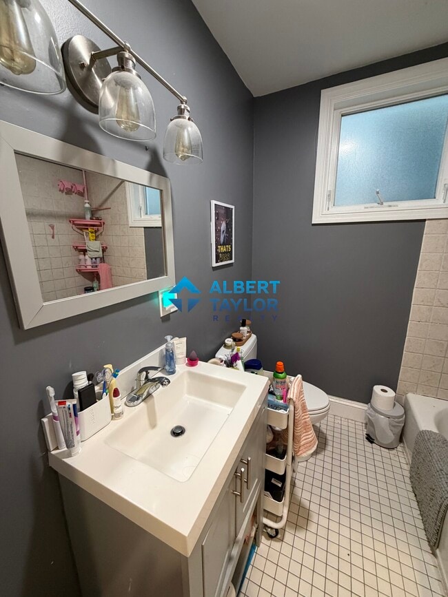 Photo - 99 Calumet St Unit 2