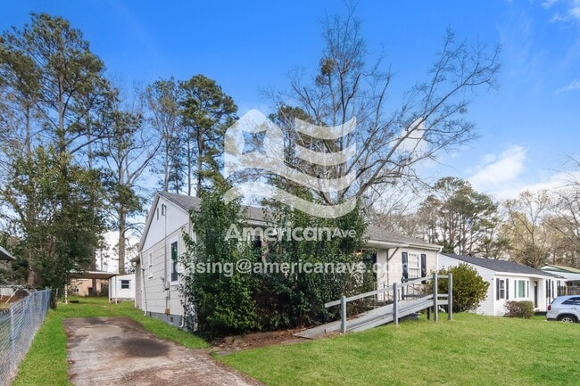 Photo - 239 Rutland Cir