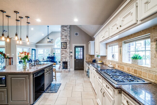 Photo - 7 Deer Lake Ct