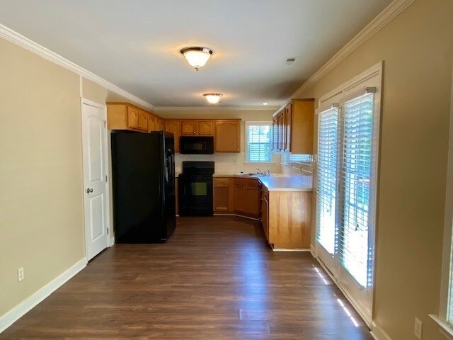 Photo - 230 Summit Dr