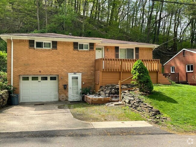 Building Photo - 545 Coal St Rental