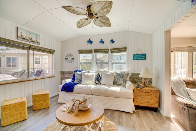 Photo - 1161 Nettles Blvd Unit ID1383704P