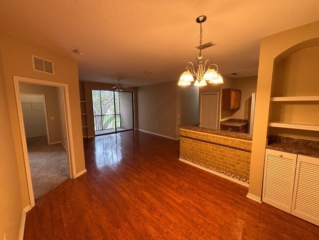 Photo - 6141 Metrowest Blvd