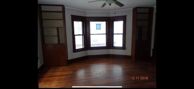 Photo - 271 Linden Ave