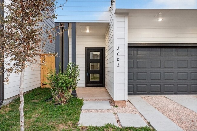 Photo - 3001 Delano St