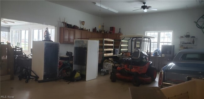 Photo - 15050 Lake Ave