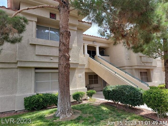 Building Photo - Coming Soon! - EXCELLENT LOCATION NEAR SHO... Rental