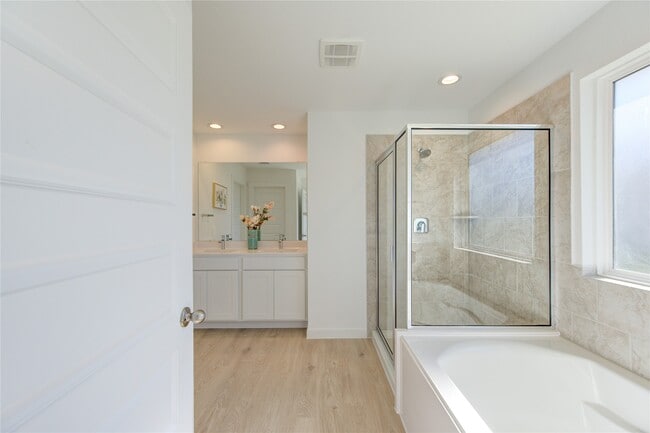 Photo - 2808 Misty Elm Ln