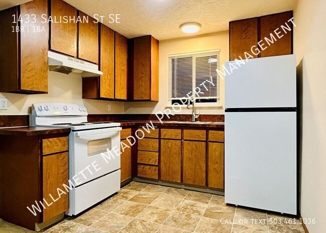 Photo - 1433 Salishan St SE