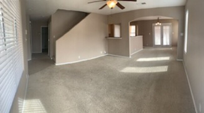 Beautiful two story, four bedroom home in ... - Beautiful two story, four bedroom home in ...