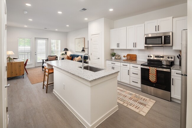 The Remy Apartments at LaGrange - The Remy Apartments at LaGrange