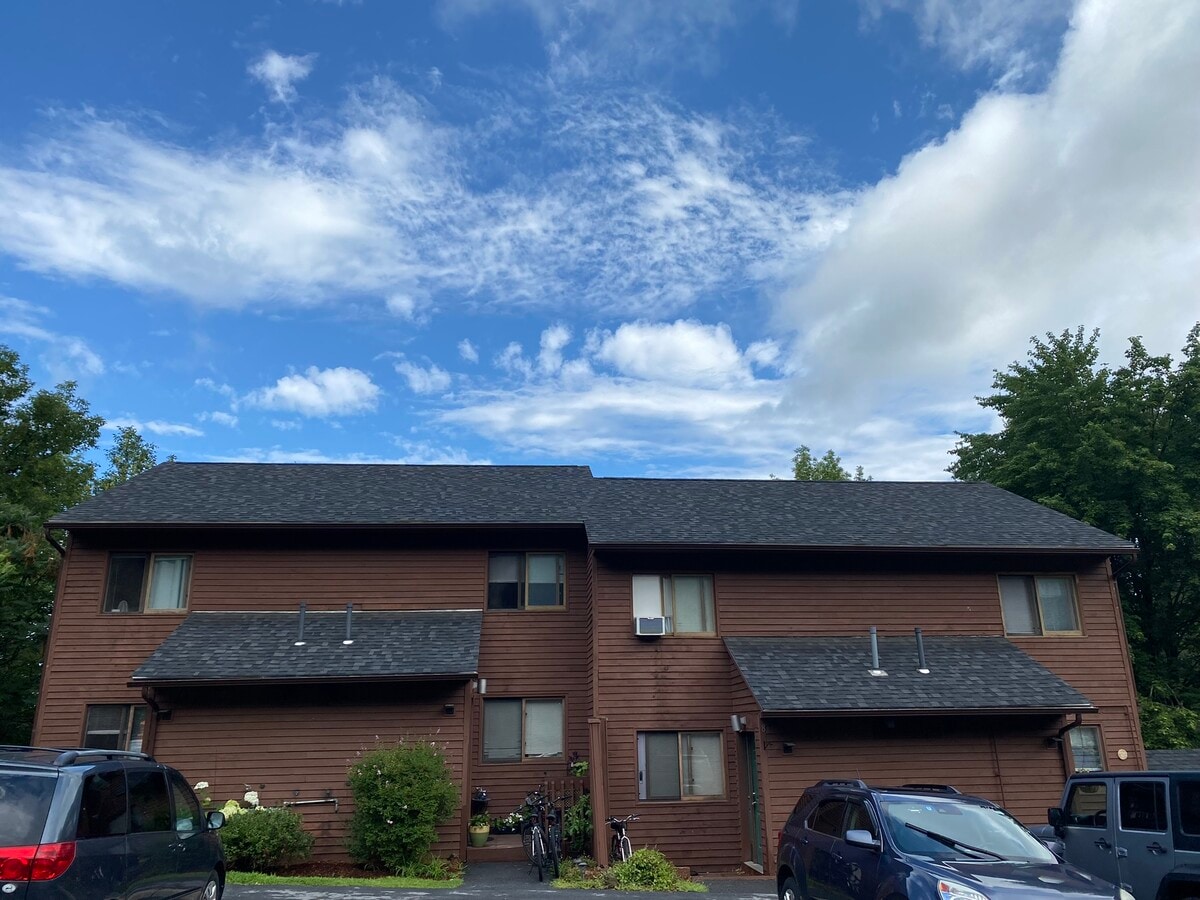 Photo - 122 Village Heights Rd