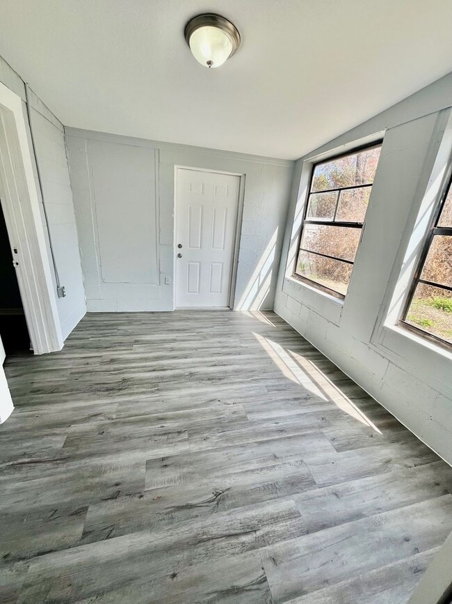 Photo - Spacious 5BR/1BA Winter Haven Home! No Application fee!