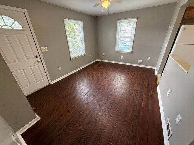 Photo - 8902 Thorpe St