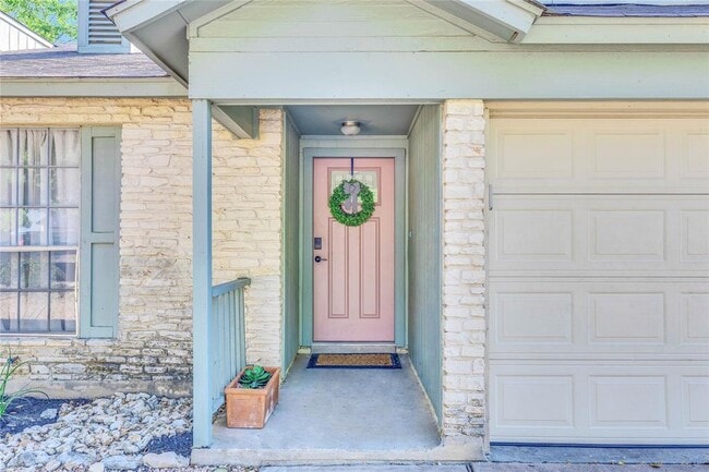 Photo - 10309 Georgian Dr