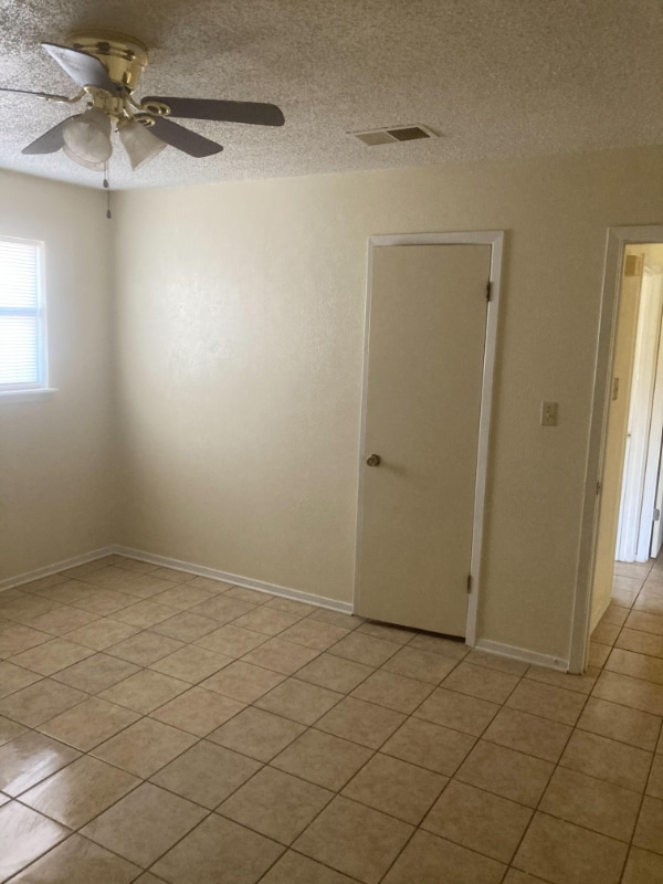 Photo - 505 Hackberry St