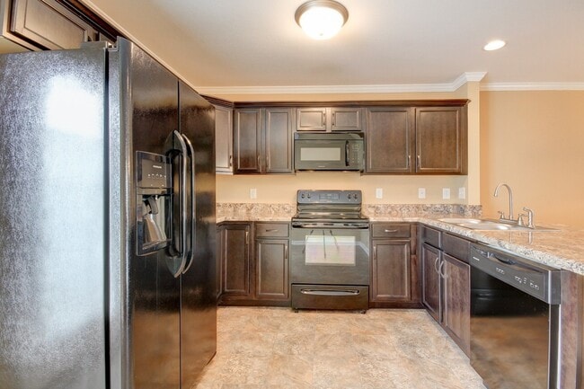 Photo - Beautiful Town Home Across From Tennova and Minutes to I-24 With Hardwood Flooring