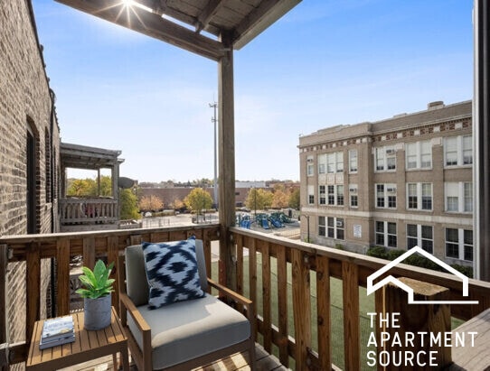 Photo - 830 W Waveland Ave Unit 3