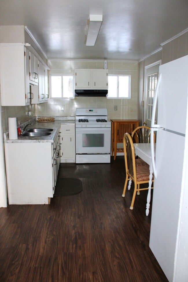 Photo - HOUSE, $1600/month plus utilities; TWO Bath!