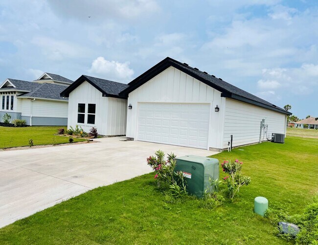 Photo - 113 Torrey Pines Dr