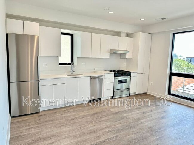 Photo - 1460 Belmont St NW Unidad 103