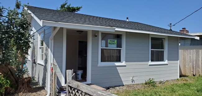 Photo - 716 W Long St