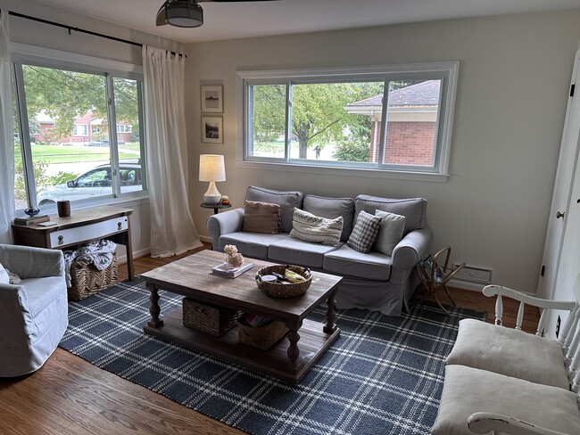 Photo - 2519 Ashbrook Ave