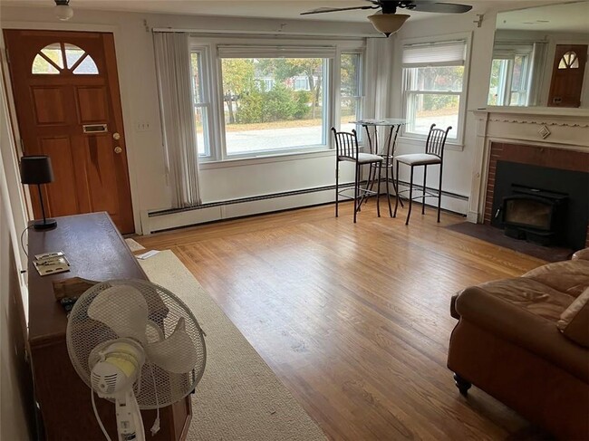 Photo - 56 Partition St