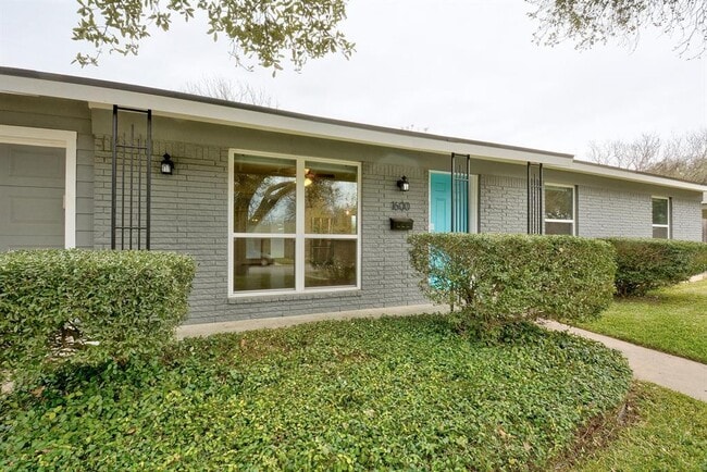 Building Photo - 1600 Ashberry Dr Rental