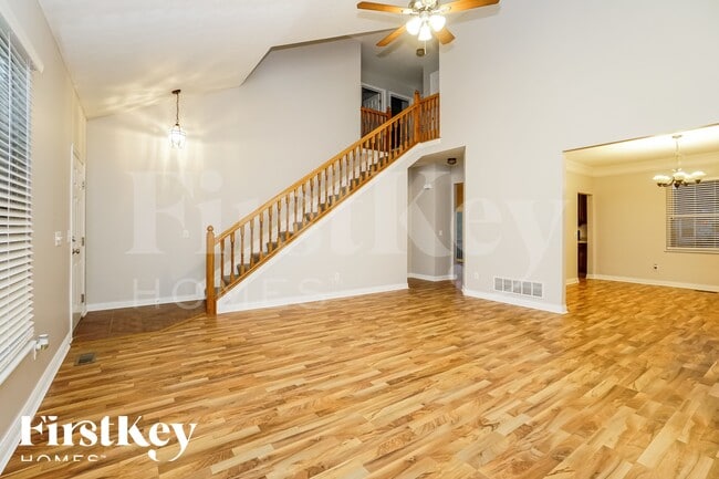 Photo - 101 Brenden Loop