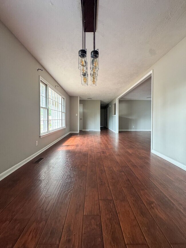 Photo - Charming 3 Bed 2 Bath Home with Fenced Yard